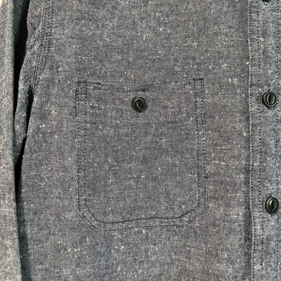 Old Navy Blue Button-Down Chambray Shirt - Men’s Size S - Picture 6 of 10